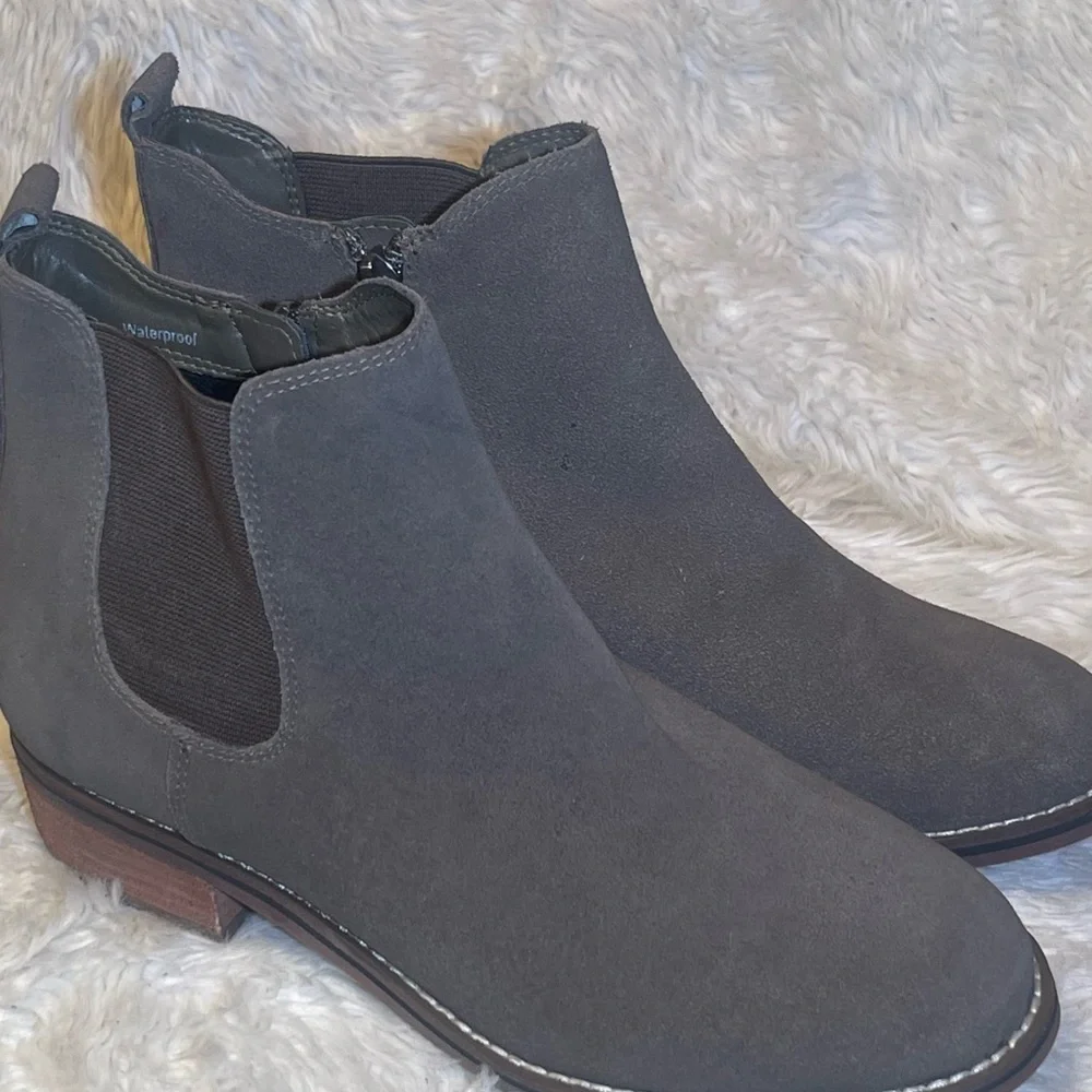 Aqua college women’s waterproof ankle boots size 7